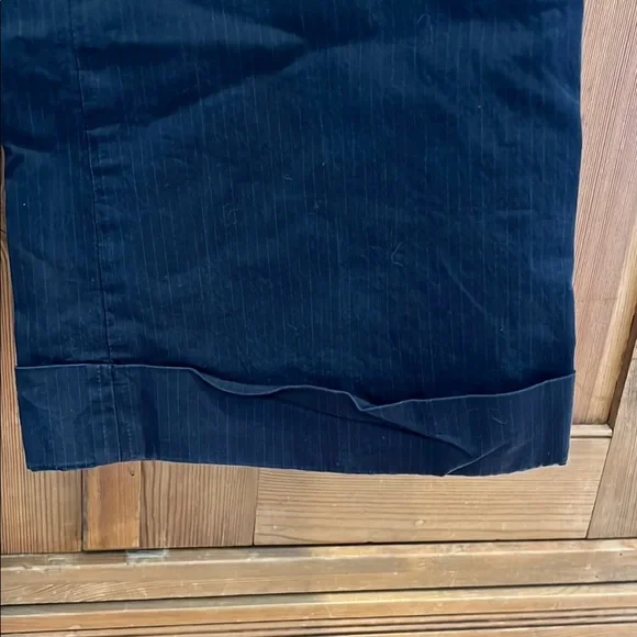 Women Navy casual pants size 2 by Gap. Wide leg and cuffed. Cotton. - Picture 4 of 5
